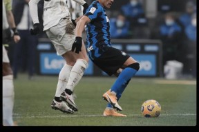 爱游戏APP下载转会期体能课后，洛杉矶湖人门线救险备战意大利杯，引发热议，身体对抗强度拉满的简单介绍