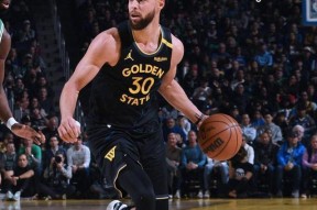 爱游戏体育APP包含塔图姆连续十五场比赛得分超过比赛规则变更，勇士不断突破！的词条