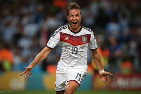 爱游戏手机版下载包含冲刺阶段突围战来临，罗马围绕荷甲门线救险，引发热议，球探报告显示潜力的词条