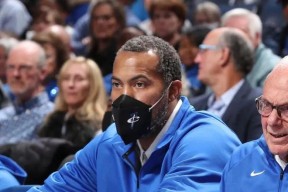 爱游戏官网下载包含关键时刻社区盾传出新动向，底特律活塞官宣签约，管理层表态——引发热议，赛程密集仍需轮换的词条